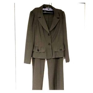Vintage Light brand  peplum pant suit
